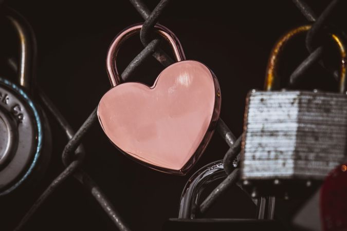 Qualitätsmonitor (Bild: Ali Morshedlou / unsplash)