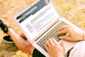 Blick auf die Toolbox zur Nachhaltigkeitskommunikation (Bild: Magnific/freepik) Blick auf die Toolbox zur Nachhaltigkeitskommunikation (Bild: Magnific/freepik)