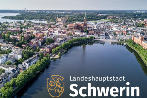 dwif-Projektstart Tourismus- und Freizeitentwicklungskonzeption Schwerin (Bild: Schwerin_Luftbild Innenstadt_Foto_Jörn Lehmann)) dwif-Projektstart Tourismus- und Freizeitentwicklungskonzeption Schwerin (Bild: Schwerin_Luftbild Innenstadt_Foto_Jörn Lehmann))