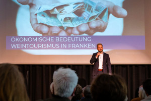 dwif: Präsentation Wirtschaftsfaktor Weintourismus in Franken (Bild: © Michael Koch) 